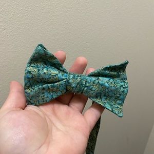 Green Bowtie